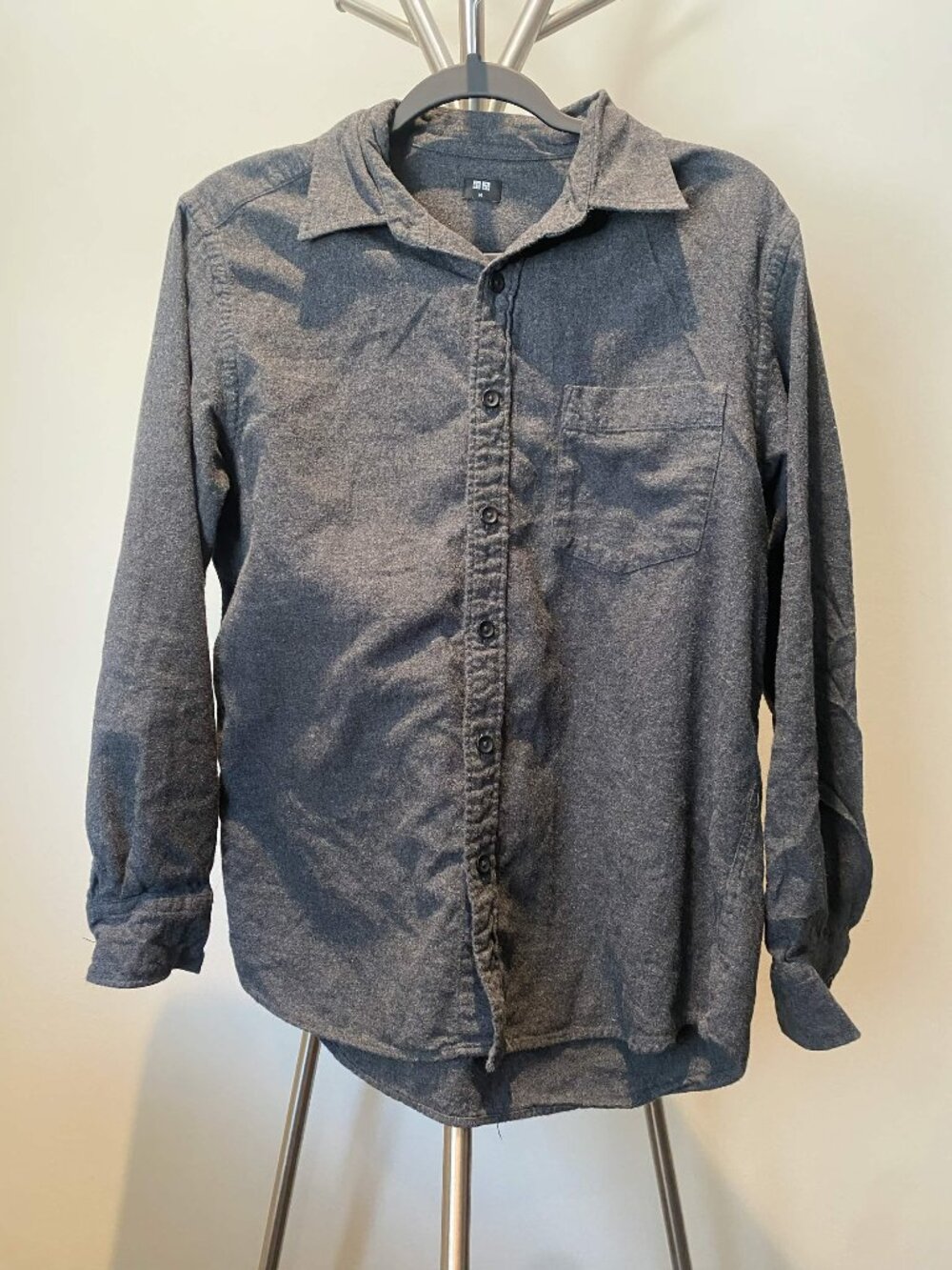 Uniqlo Size Medium Dark Grey Button-down Cotton Shirt
